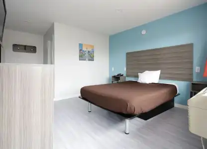 Motel 6 Montgomery - 2