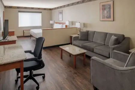 Ashley Inn of Tillamook - 10