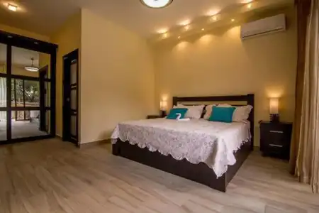 Caribbean Diamond Boutique - 2