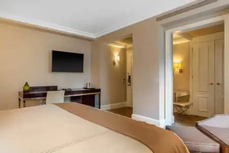 Omni Berkshire Place - 62