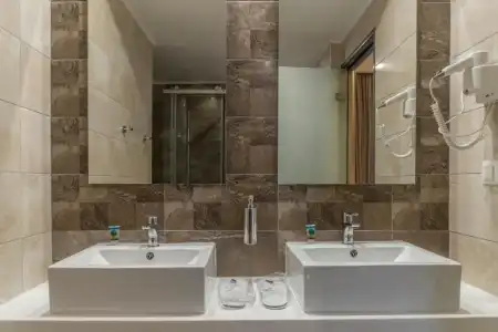 Agrelli & Suites - 157