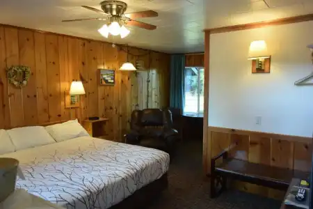 Park Motel and Cabins - 189