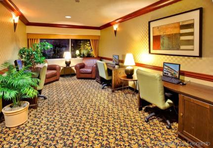Holiday Inn Express San Diego Downtown by IHG - 6