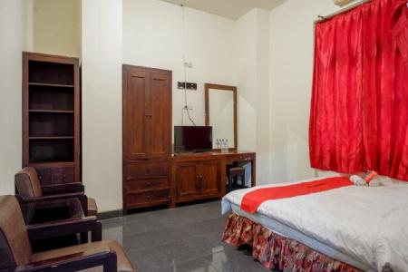 RedDoorz at Golden Inn Tugu Yogyakarta - 43