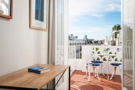 Medium Romantic - 79