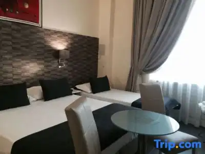 Piazza Carità - 97