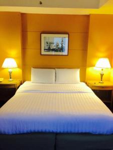 Mall Suites - 577
