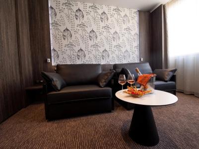 Best Western Premier Le Patio des Artistes - 141