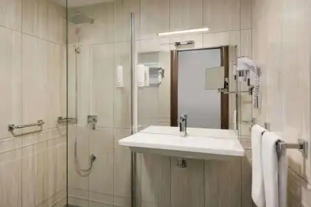 Ramada & Suites by Wyndham Edirne - 8
