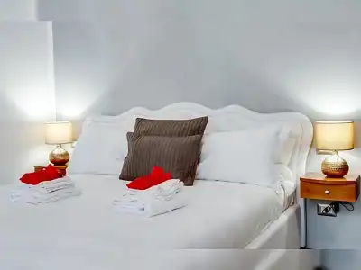 Lh Royal Suites - 31