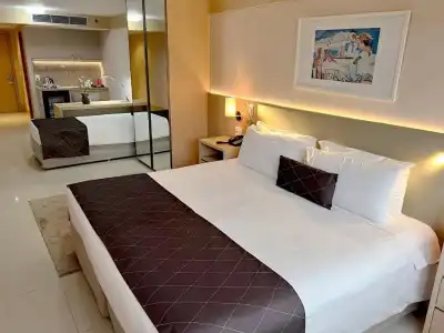 Cullinan Hplus Premium - 137