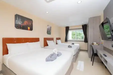 Square One Patong - 91