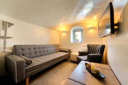 Pasithea Luxury Suites - 33