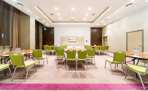 Holiday Inn Kyiv by IHG - 11