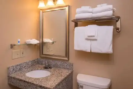 Best Western Ambassador Inn & Suites - 182