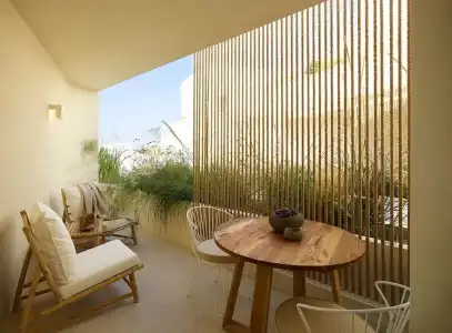 White Pebble Suites - 5