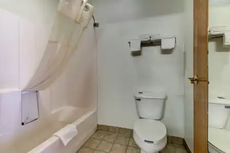 Motel 6 Woodway, TX - 8