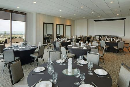 H Los Angeles, Curio Collection by Hilton - 19