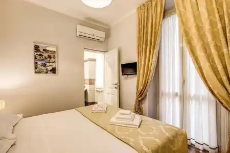 Gravina Suite Frattina - 109