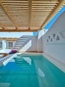 Zefi & Suites - 227