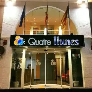 Quatre Llunes - 1