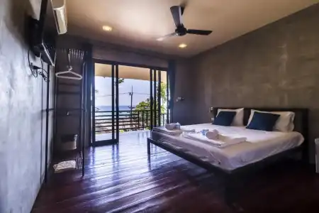 New Heaven Dive School and Resort - 19