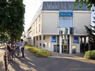 Novotel Chateau De Versailles - 1