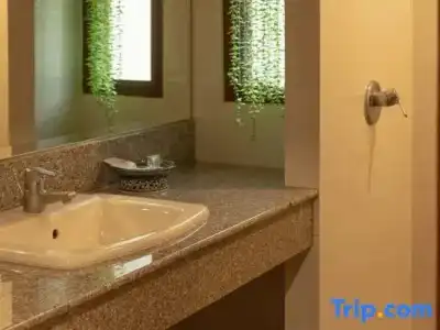 Sailom Resort Bangsaphan - 108