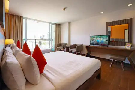 J Pattaya - 102