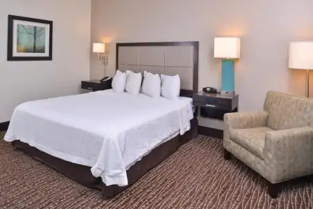 Hampton Inn & Suites Bend - 30