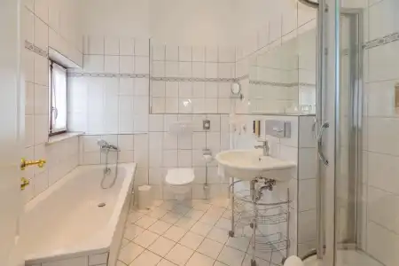 Zum Bar - 53