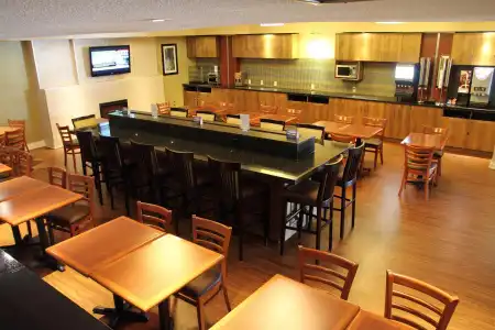 Quality Inn & Suites - 31