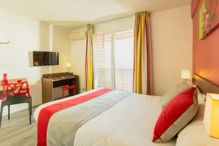 ApartMer & Golf City Perpignan Centre - 81