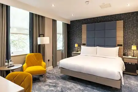 DoubleTree by Hilton London West End - 36