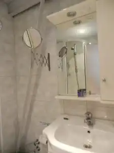 Berk Guesthouse - 'Grandma's House' - 9