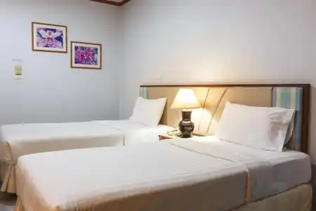 Surin Majestic - 82