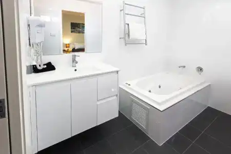 Cardiff Executive Apartments - 32