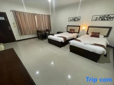 Phuket Airport Villa - 10
