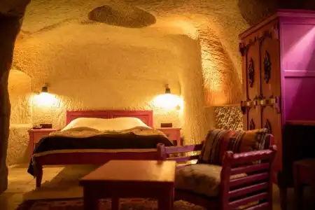 Pome Granate Cave - 52