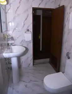 Kailash Kuti Inn - 8