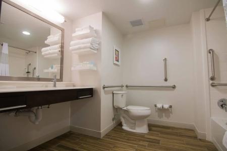 Hampton Inn and Suites Tulsa Downtown - 7