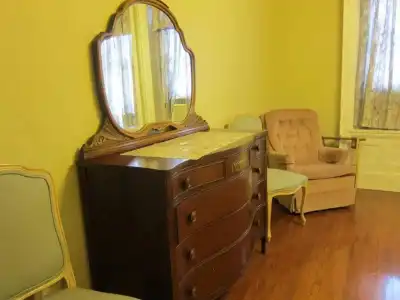 Bonnevue Manor Bed & Breakfast - 5
