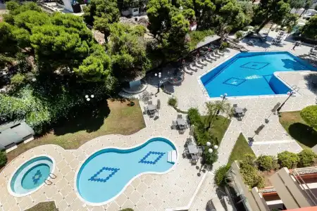 Oasis Apartments - 67