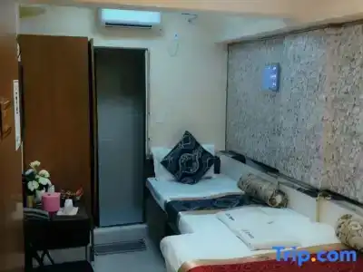 HAPPY LAND GUEST HOUSE - 38