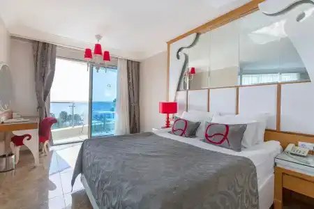 Q Premium Resort - 8