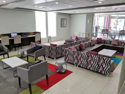 Best Western Plus Commerce - 16