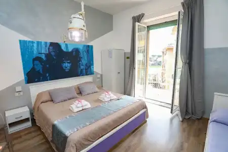 Cineroma Guesthouse - 89