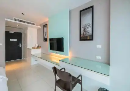 Serenotel Pattaya Beach Front - 91