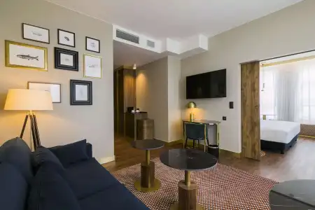 Radisson Blu - 80