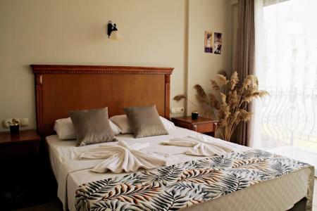 Rosy Suites - 75